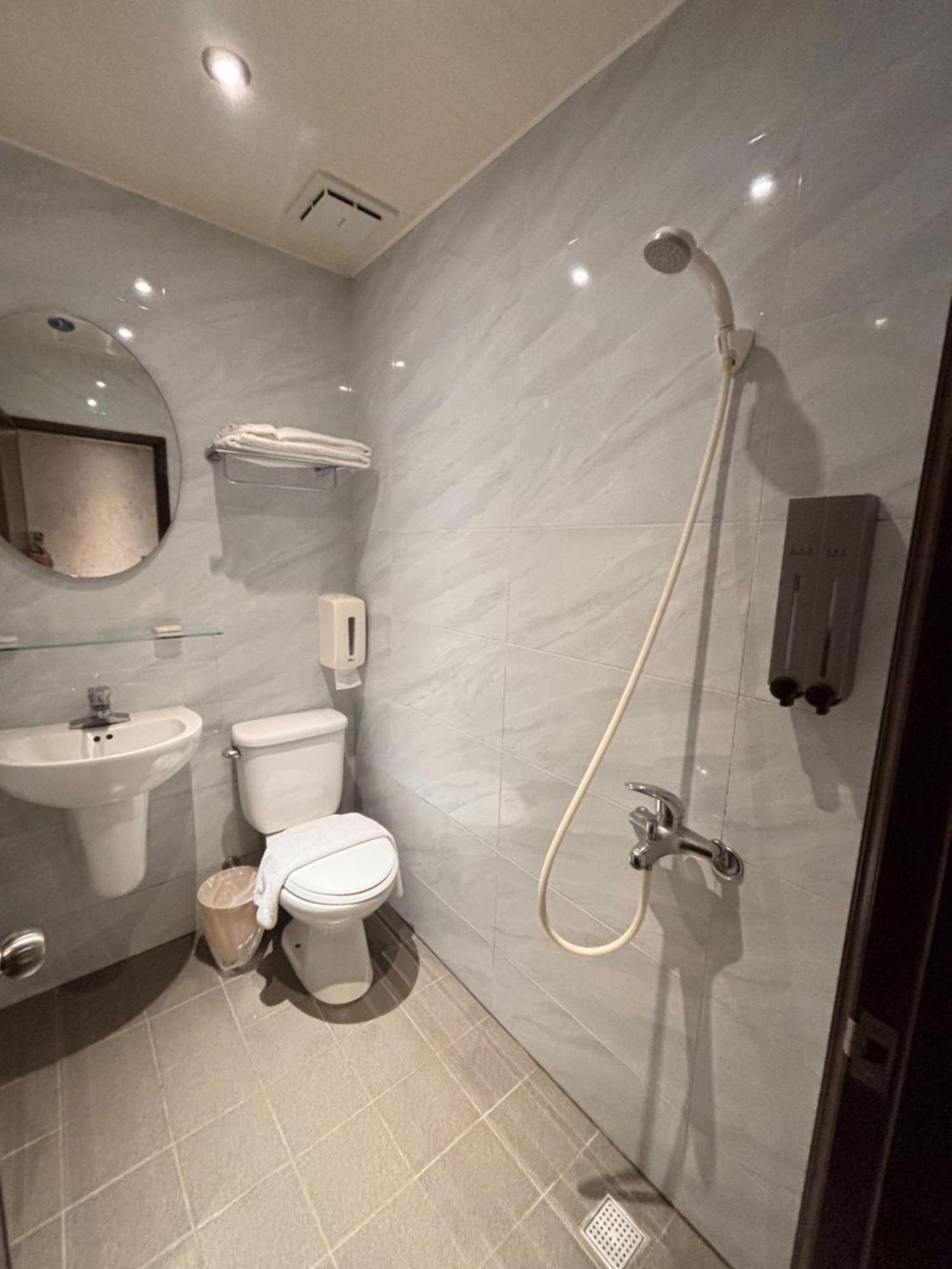 Bed and Breakfast Smile comma Taipei Esterno foto